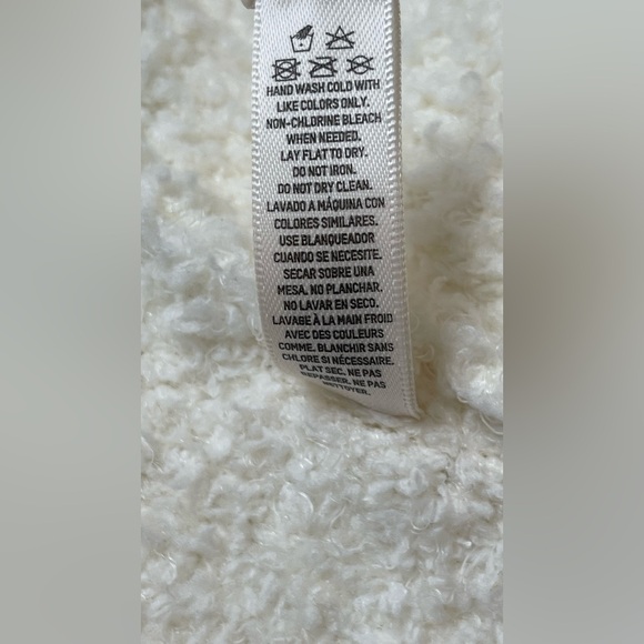 SKIMS Soft Cream Robe - Picture 9 of 9